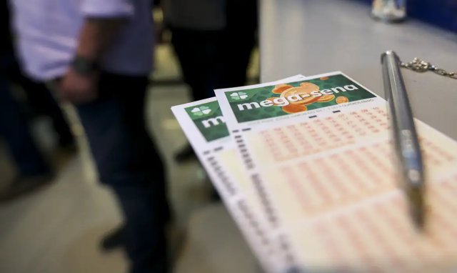 Mega-sena sai para aposta simples, que leva R$ 43 milh�es; veja dezenas sorteadas