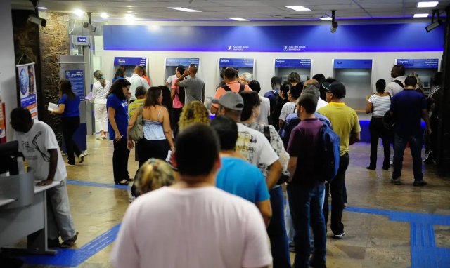 Banc�rios anunciam paralisa��o de 24 horas nesta quinta-feira (20)