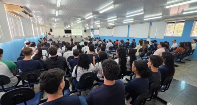 Nova Ven�cia realiza audi�ncia p�blica para discutir implanta��o da coleta seletiva