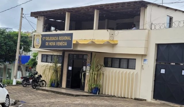 Homem � morto com facadas no pesco�o durante discuss�o em Nova Ven�cia