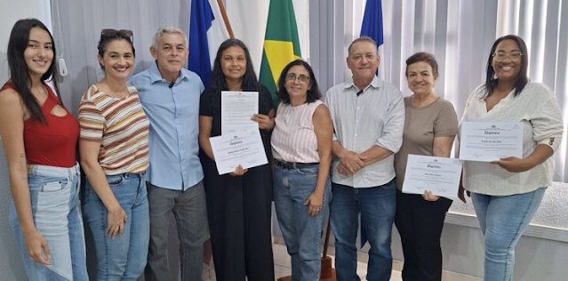 Novos conselheiros tutelares tomam posse em Nova Ven�cia