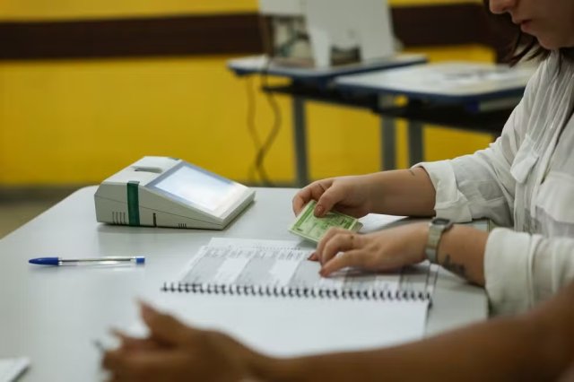 Elei��es 2026: Descubra como funciona a folga eleitoral e quais s�o seus direitos
