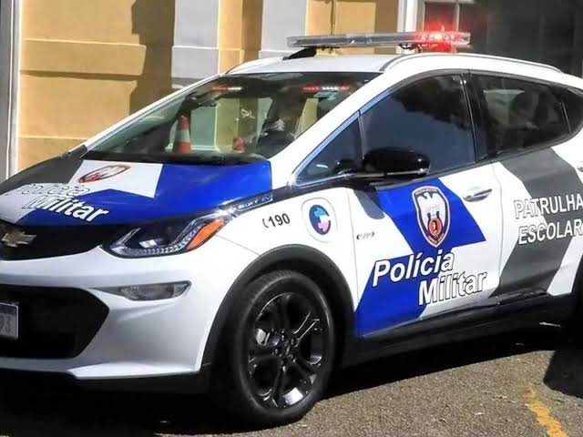 Pai e filha de 2 anos s�o feitos ref�ns sob amea�a de faca em Sooretama