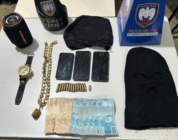 Tr�s indiv�duos s�o presos por suspeita de crimes relacionados a extors�o e agiotagem, em Nova Ven�cia