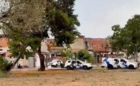 Homem sofre tentativa de homic�dio e � baleado tr�s vezes em Nova Ven�cia