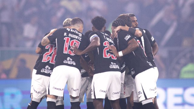 Vasco n�o consegue aproveitar vantagem, toma virada do Boca Juniors (ARG) e se despede da Sul-Americana