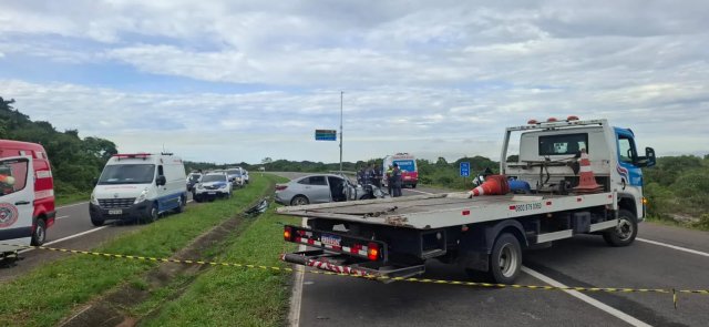 Acidente na Rodovia do Sol deixa tr�s mortos, incluindo crian�a de 7 anos, no ES