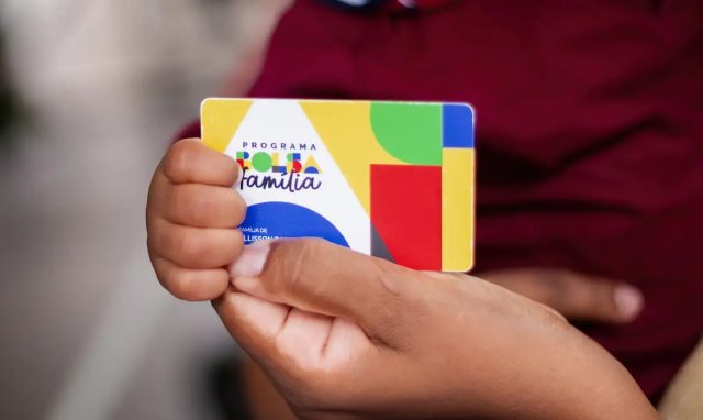 Governo alerta para fake news sobre Bolsa Fam�lia, G�s do Povo e escala 6x1