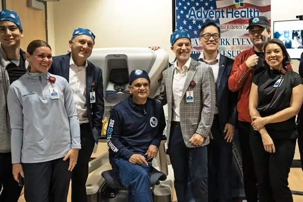 M�dico usa rob� para operar paciente a 56 km de dist�ncia em cirurgia in�dita nos EUA