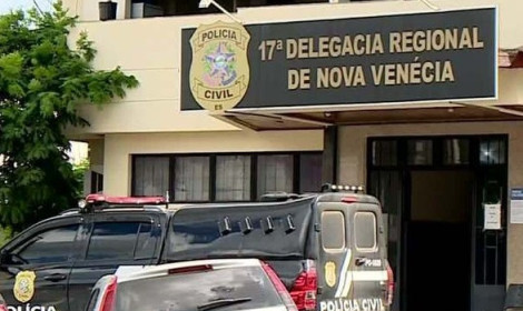 Suspeito é preso após tentativa de ho...<p>Uma tentativa de homicídio foi registrada na noite desta quinta-feira, 19 de março, no bairro Altoé, em Nova Venécia. O caso envolveu o uso de arma de fogo e causou apreensão entre moradores da região.</p>