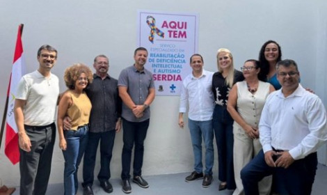 Sesa amplia serviço especializado em r...<p>Desde a última quinta-feira (16), os moradores de Linhares passam a contar com a ampliação do Serviço Especializado em Reabilitação de Deficiência Intelectual e Autismo (SERDIA).</p>