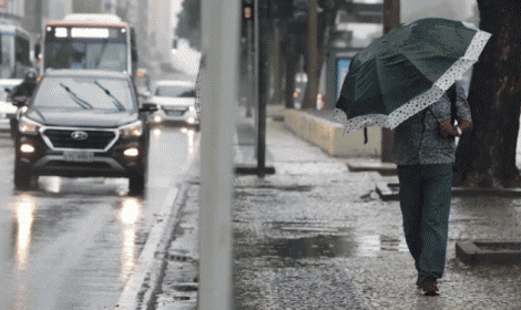 Inmet emite alertas de chuvas intensas ...<p>Avisos indicam possibilidade de temporais, ventos fortes e risco de transtornos como alagamentos e quedas de energia em municípios capixabas.</p>