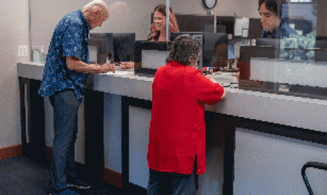 Bancos encerram atendimento presencial ...<p>Bancos terão expediente especial de atendimento ao público no final de ano</p>