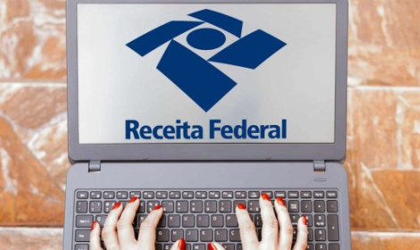 Receita: novo leilão traz iPhone por m...<p>Outros destaques são um Hyundai Santa Fe por R$ 6 mil e um Jeep Renegade Sport por R$ 14,4 mil</p>