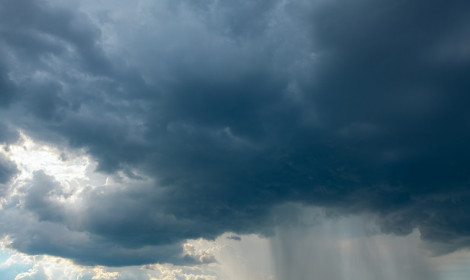 Frente fria aumenta risco de fortes pan...<p>O Espírito Santo deve ter aumento das condições de chuva até o fim da semana devido à passagem de uma frente fria pela costa do Sudeste, combinada ao calor e à umidade vindos da Amazônia.</p>