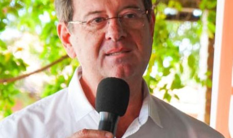 Paulo Maestri confirma intenção de di...<p>Durante participação em um Evento Empresarial realizado nessa quinta-feira em Nova Venécia, o empresário Paulo Maestri (PP) confirmou que pretende disputar uma vaga como deputado estadual, afirmando que é pré-candidato e seu nome está à disposição do Partido.</p>