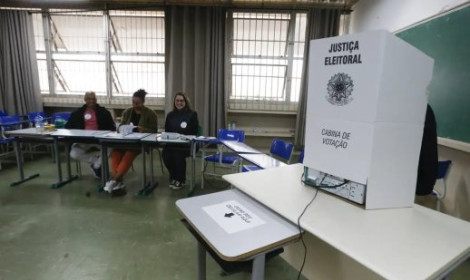 Eleitor: Regularização eleitoral est�...<p>Serviço está disponível nos cartórios eleitorais ou no site do TSE</p>