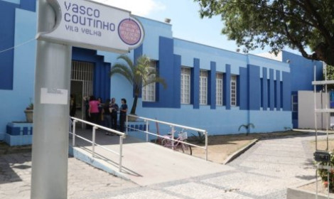 Governo do Estado abre mais de 1.100 va...<p>O Governo do Estado, por meio da Secretaria da Ciência, Tecnologia, Inovação e Educação Profissional (Secti), abriu inscrições para o processo seletivo que oferece 1.105 vagas gratuitas em cursos técnicos de nível médio nos Centros Estaduais de Educação Técnica (CEETs) do Espírito Santo.</p>